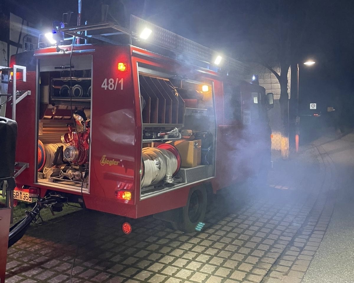 E1B61AEB EA37 43F9 AFF6 9E8AD07EAAF1